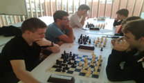 Al voltant de 50 joves promeses dels escacs valencians es van entrenar en el Centre Cultural Mario Monreal de Sagunt
