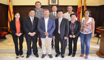 L'Equip de Govern rep a una delegació de la ciutat xinesa Yueqing en l'Ajuntament de Sagunt