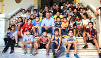 El equipo del No Sólo Fútbol Club Sagunto visita el consistorio