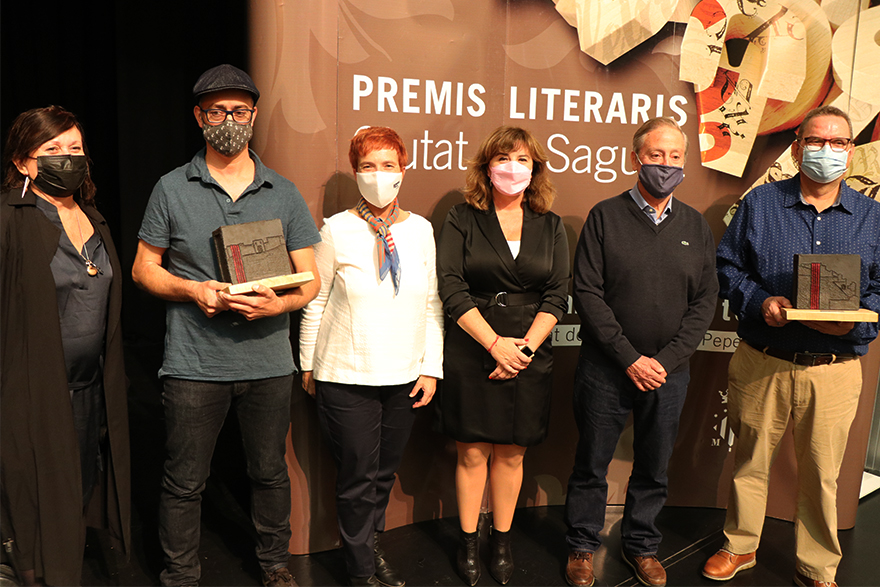  L'Ajuntament de Sagunt lliura els Premis Literaris Ciutat de Sagunt 2021 a Ferran Joanmiquel Pla i Guillem Rosselló Bujosa