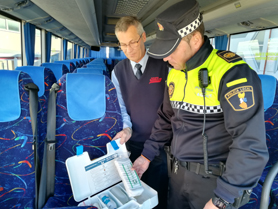 La DGT y la Policía Local intensifica la vigilancia del transporte escolar