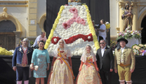 Las fallas de Sagunto y Puerto de Sagunto realizan ofrendas a la Virgen de los Desamparados