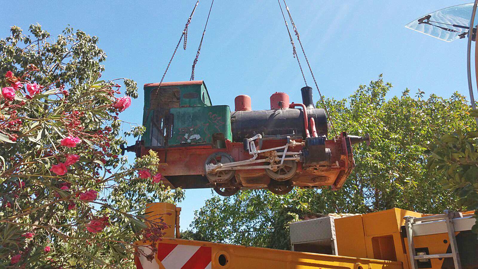 L'antiga locomotora d’AHM que estava en Vivers ja es troba en el Port de Sagunt