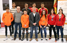 L'Ajuntament de Sagunt homenatja jóvens lluitadors del municipi amb medalles