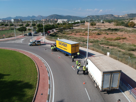 Agents de la Policia Local de Sagunt assistixen a un curs sobre inspecció de transport escolar i de mercaderies