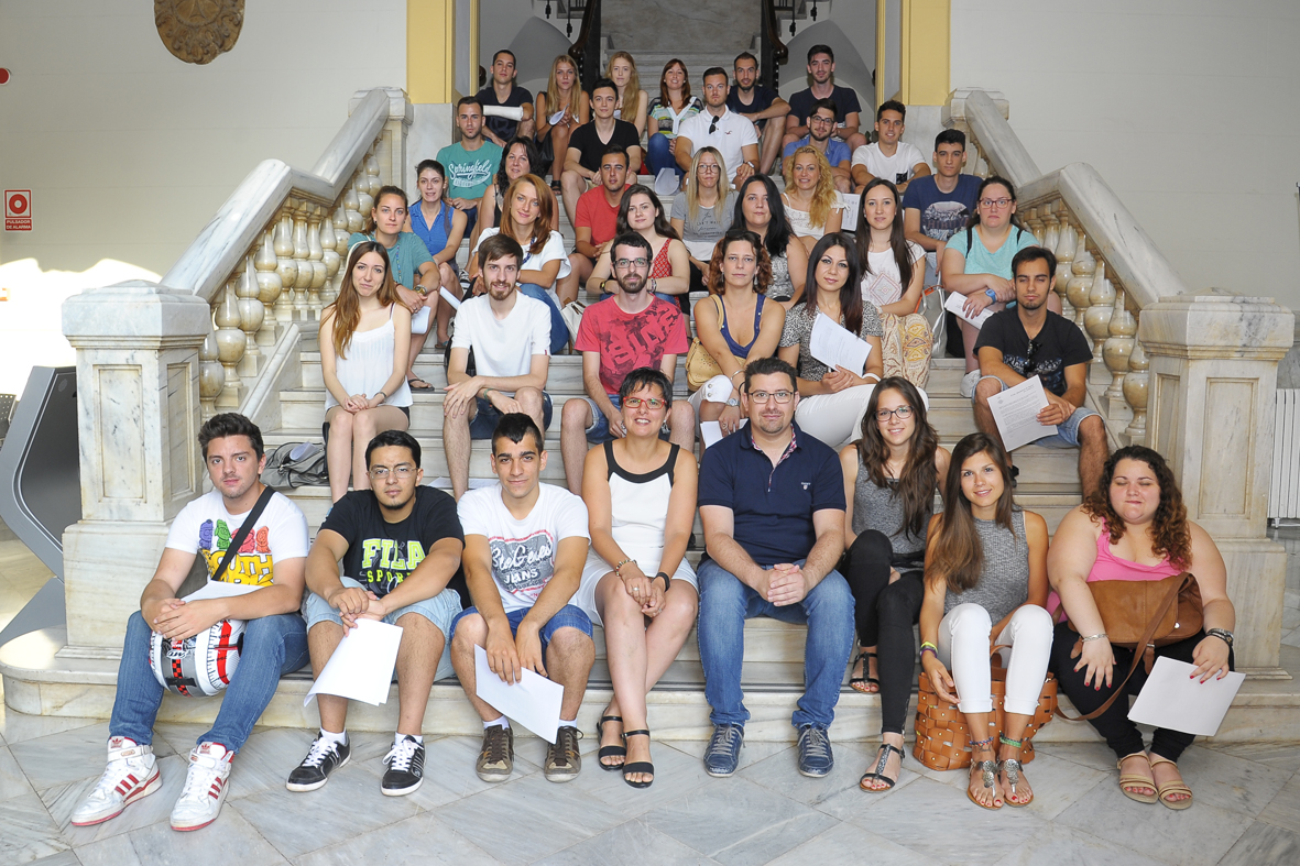 L’Ajuntament de Sagunt rep a 38 becaris de la Dipu te Beca 2016