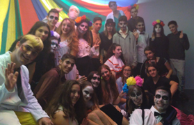 Más de mil personas participan en el Catrina Fest-Latin Halloween 